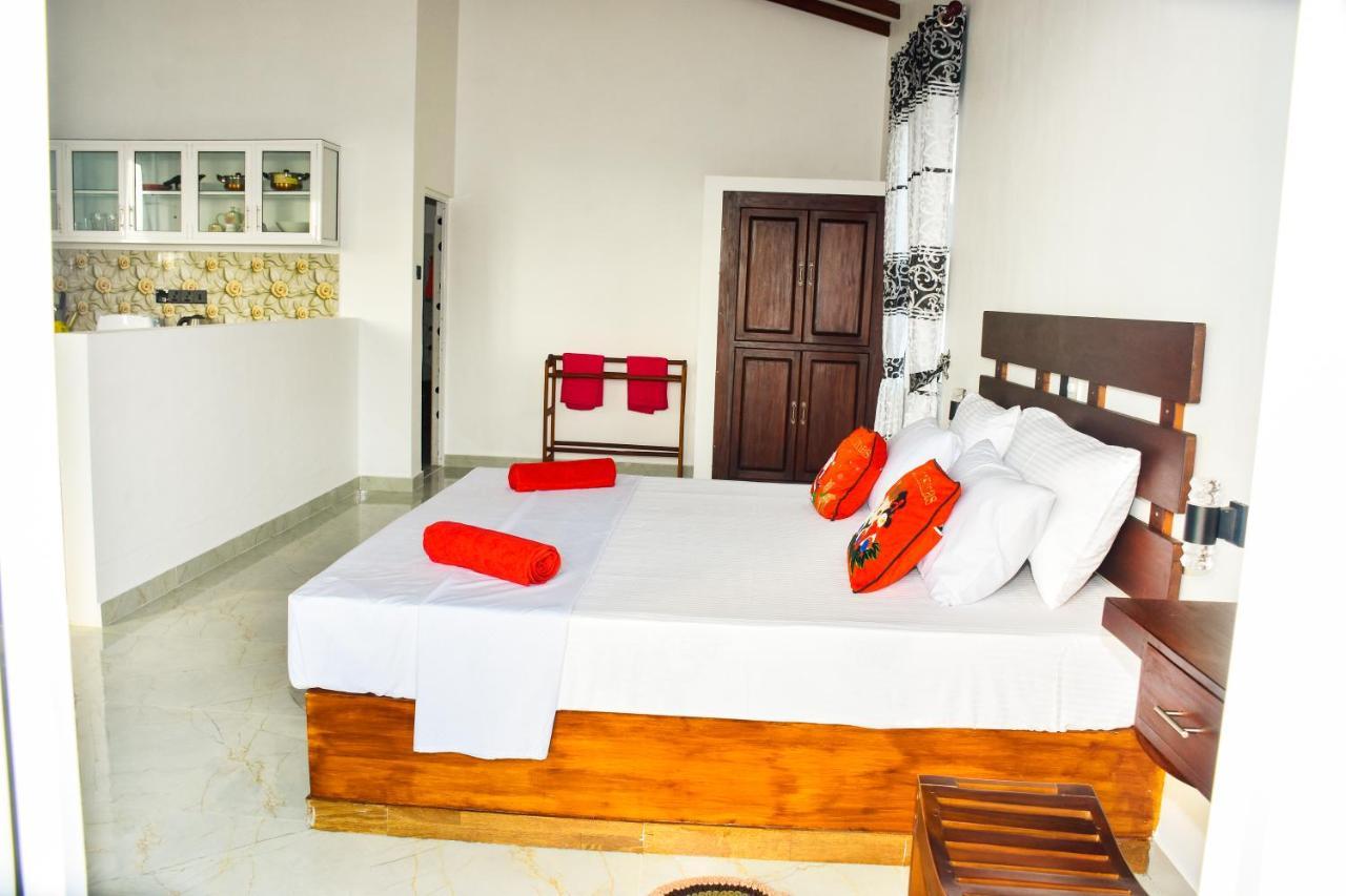 Indika'S Apartment Хиккадува Экстерьер фото