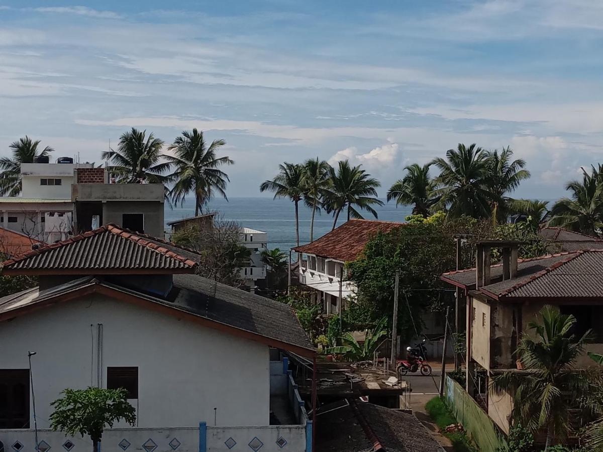Indika'S Apartment Хиккадува Экстерьер фото