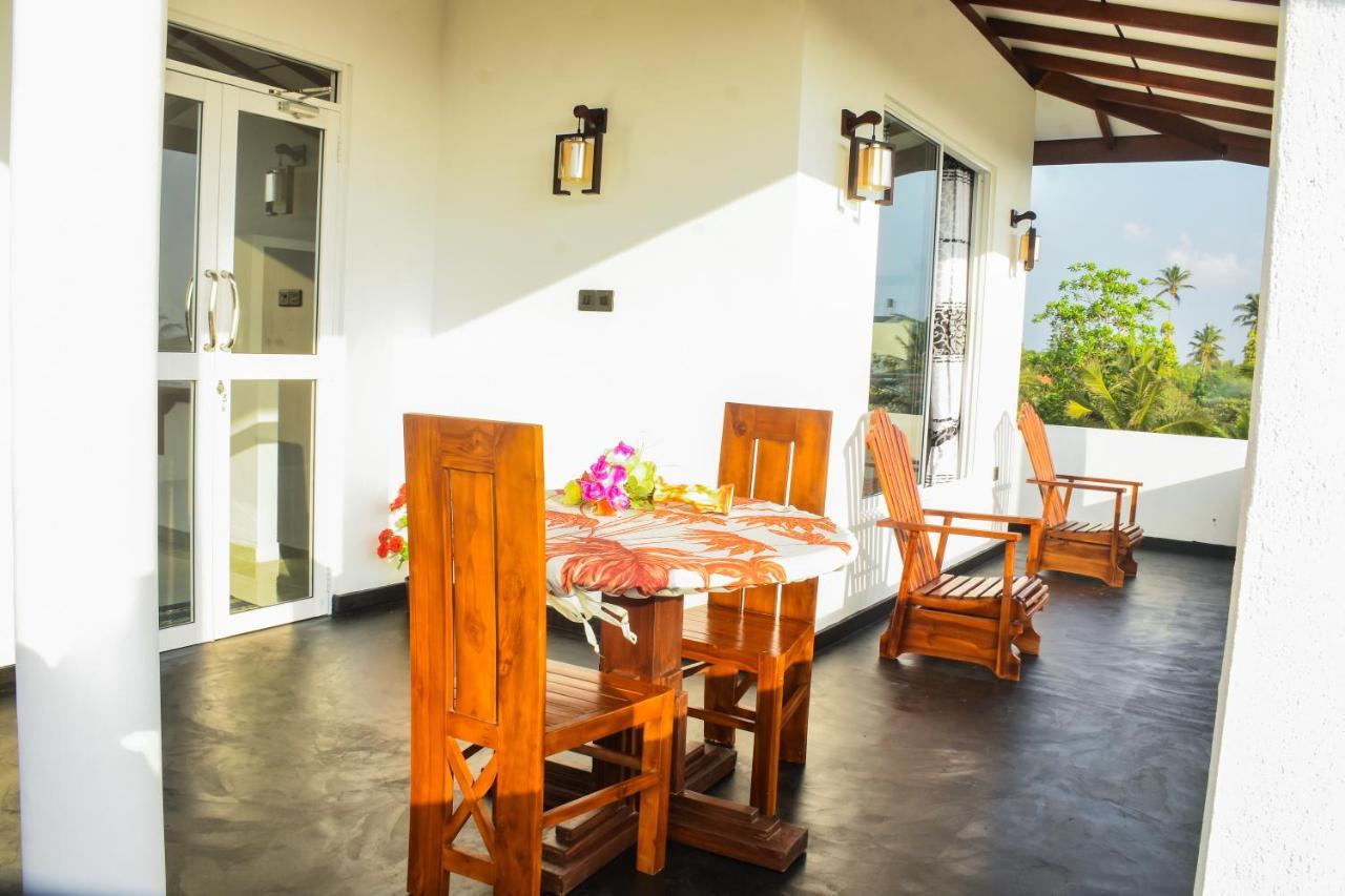Indika'S Apartment Хиккадува Экстерьер фото