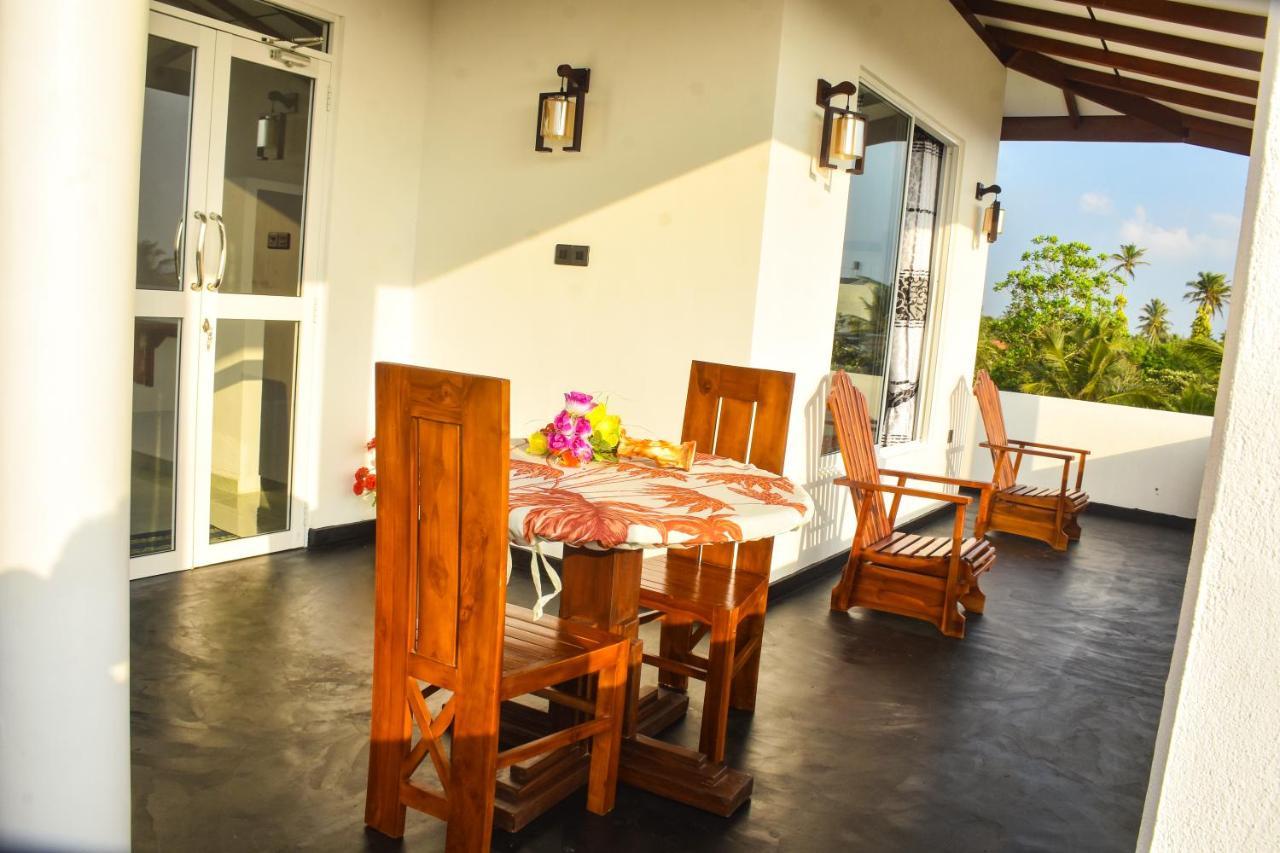 Indika'S Apartment Хиккадува Экстерьер фото