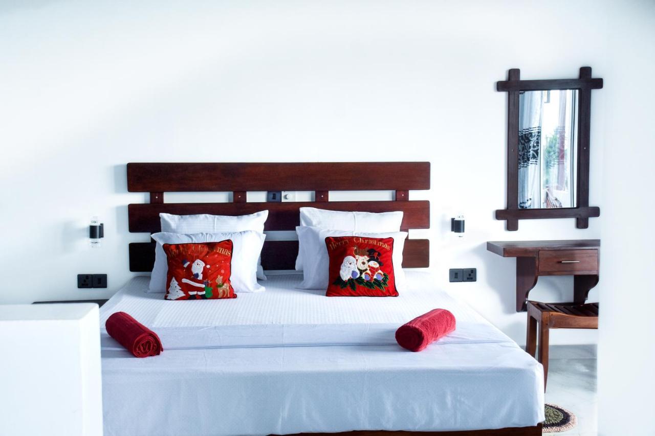 Indika'S Apartment Хиккадува Экстерьер фото
