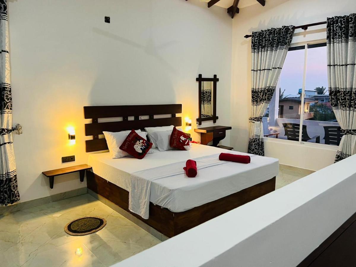 Indika'S Apartment Хиккадува Экстерьер фото
