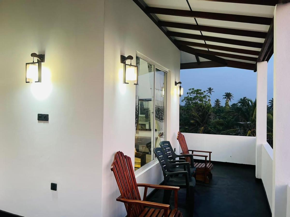 Indika'S Apartment Хиккадува Экстерьер фото