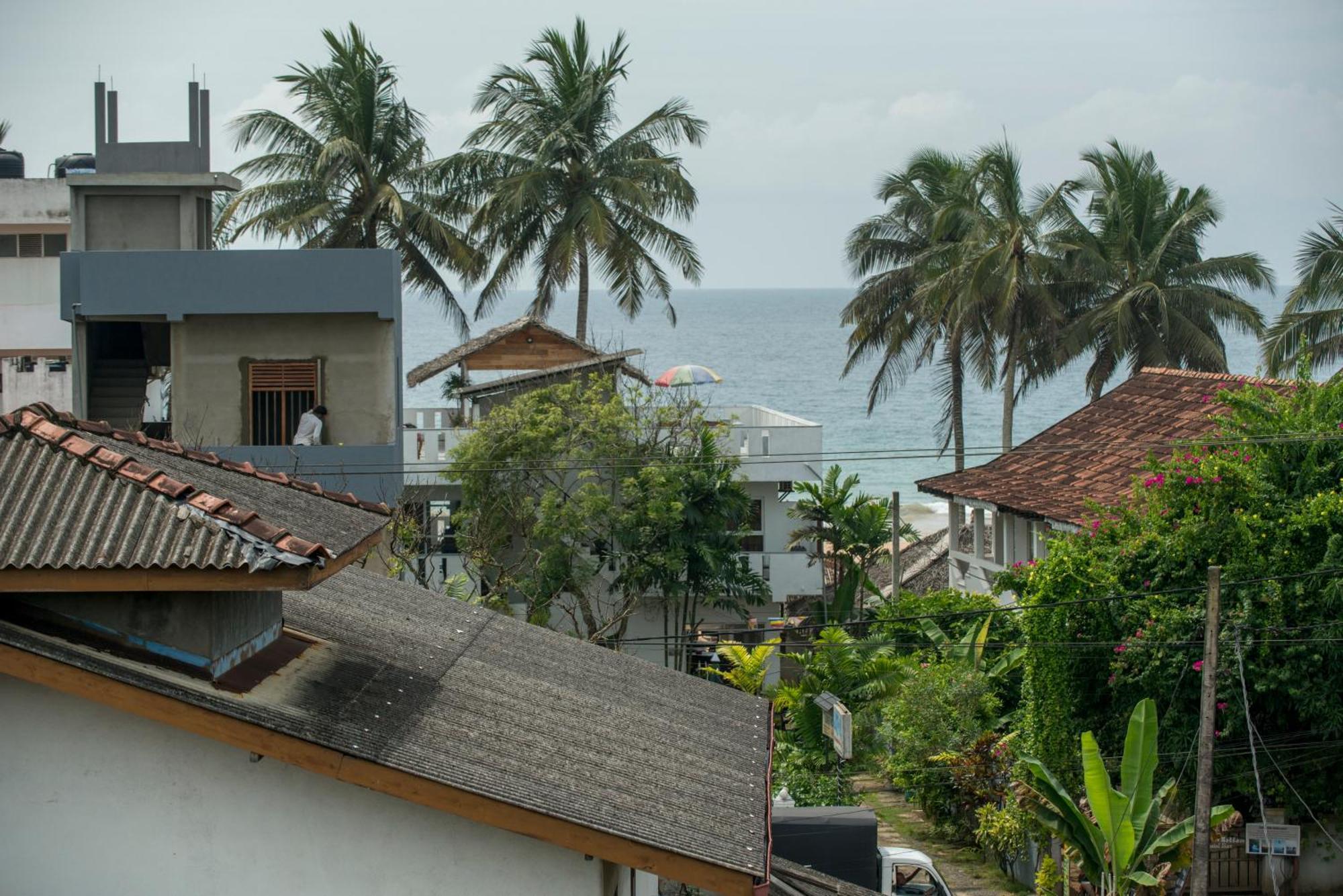 Indika'S Apartment Хиккадува Экстерьер фото