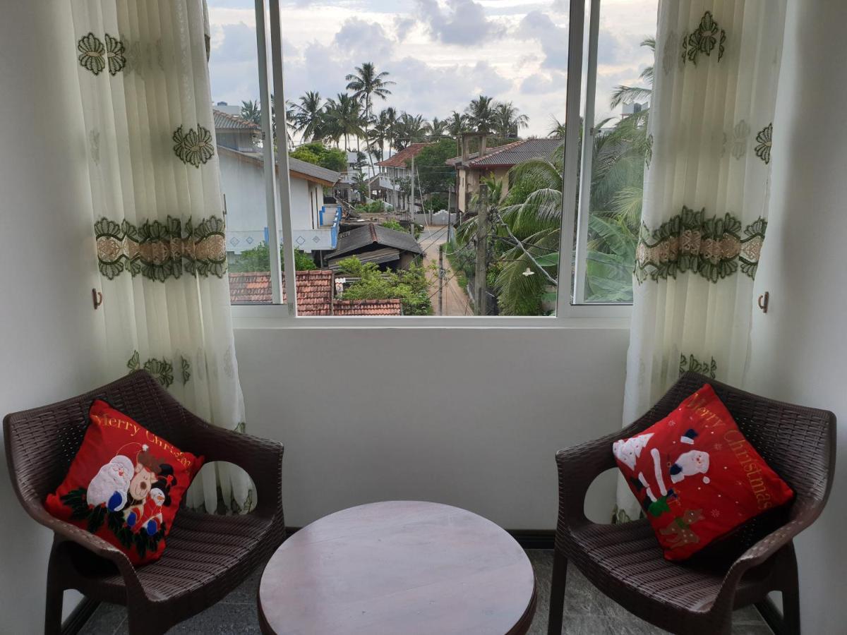 Indika'S Apartment Хиккадува Экстерьер фото