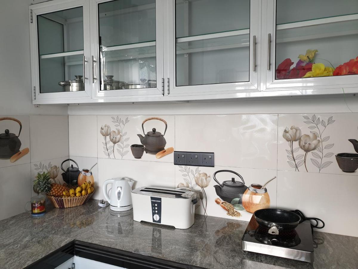 Indika'S Apartment Хиккадува Экстерьер фото