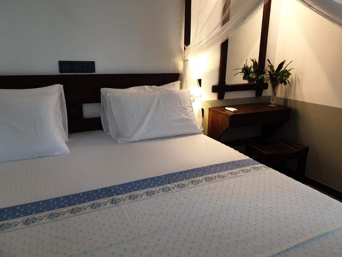 Indika'S Apartment Хиккадува Экстерьер фото